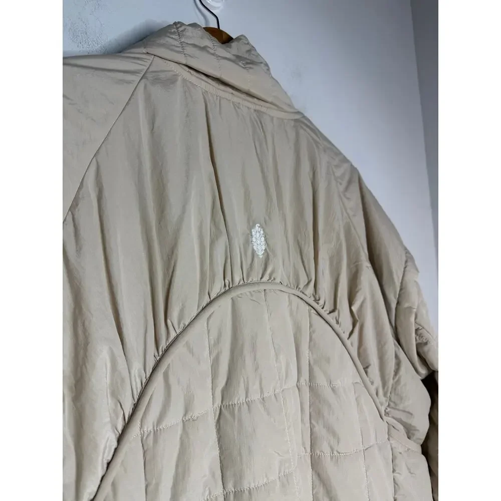 Free People Movement Priscilla Pullover in light beige quilted design Size M